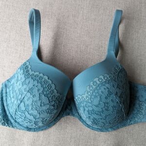 Victoria's Secret Teal Lace Bra (34DDD Body By Victoria)